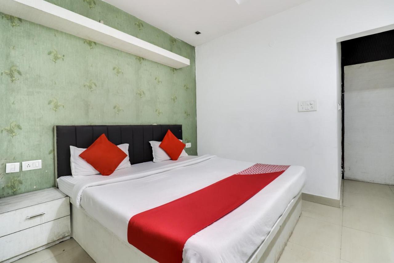 Oyo Flagship Just-9 Inn Near Sahara Ganj Mall Lakhnau Kültér fotó