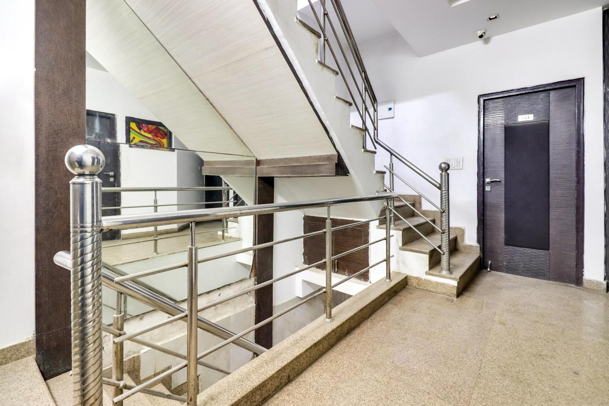 Oyo Flagship Just-9 Inn Near Sahara Ganj Mall Lakhnau Kültér fotó